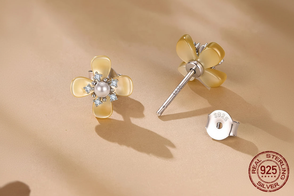 Orecchini a Bottone in Argento Sterling 925 con Cristallo a Forma di Osmanto Placcato Oro Bianco